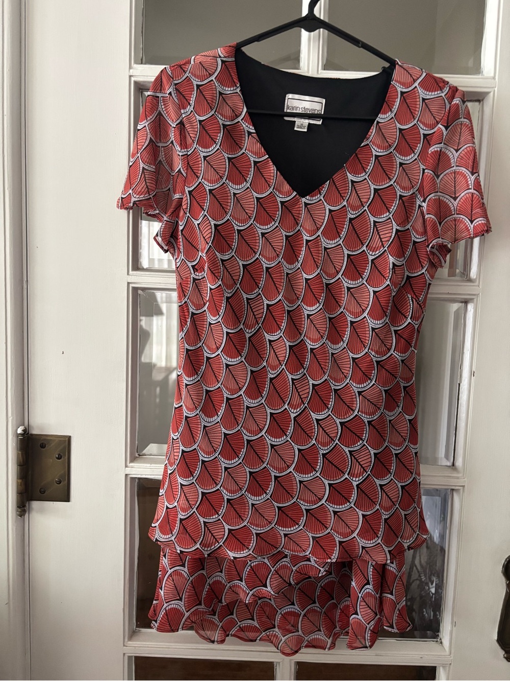 karin stevens Red Scallop-Print High-Low V-Neck Dress